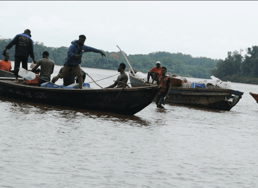 Pêcheurs — Fishermen